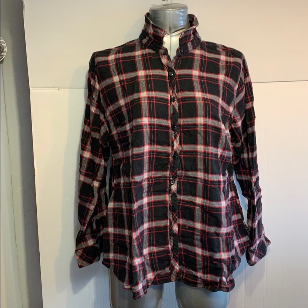 Plaid flannel button down - Picture 1 of 7